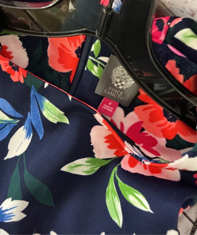 NWT Vince Camuto Navy Floral Sleeveless Dress Size 4 Retail $129