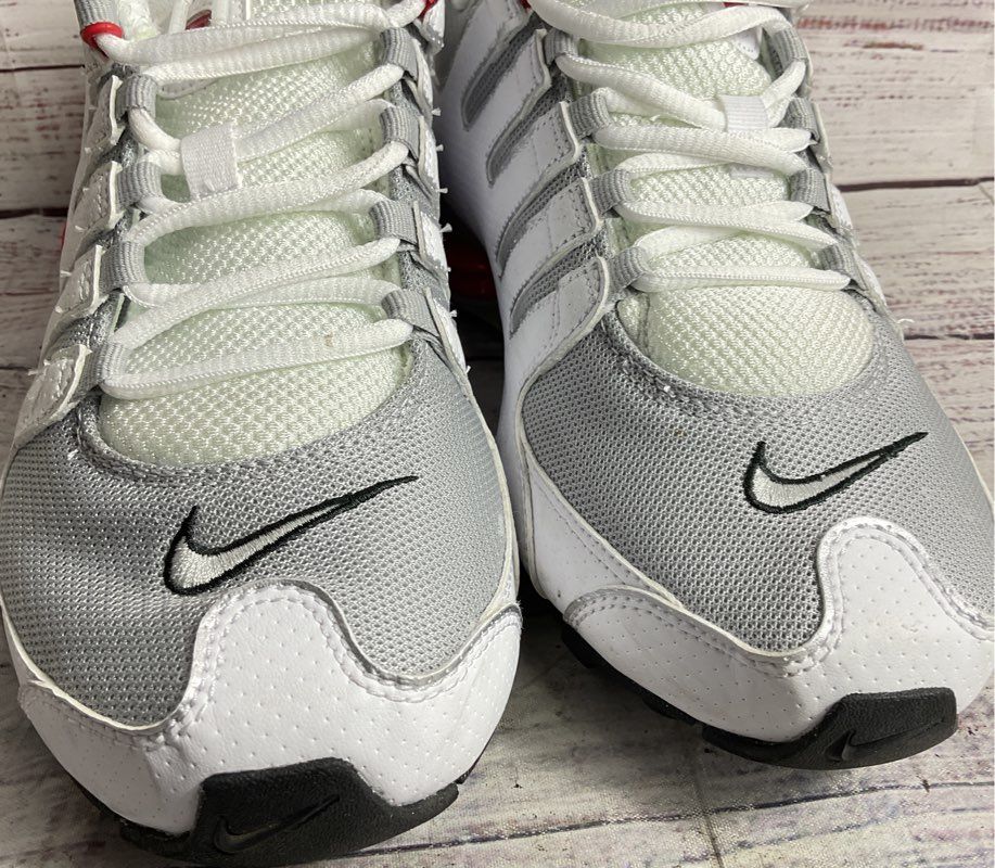 Nike Shox NZ Running Sneakers White Red Silver 6