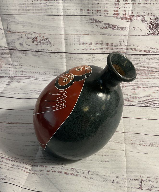Pedro Guerrero Signed Pottery Vase 8" Made In San Juan De Oriente Nicaragua