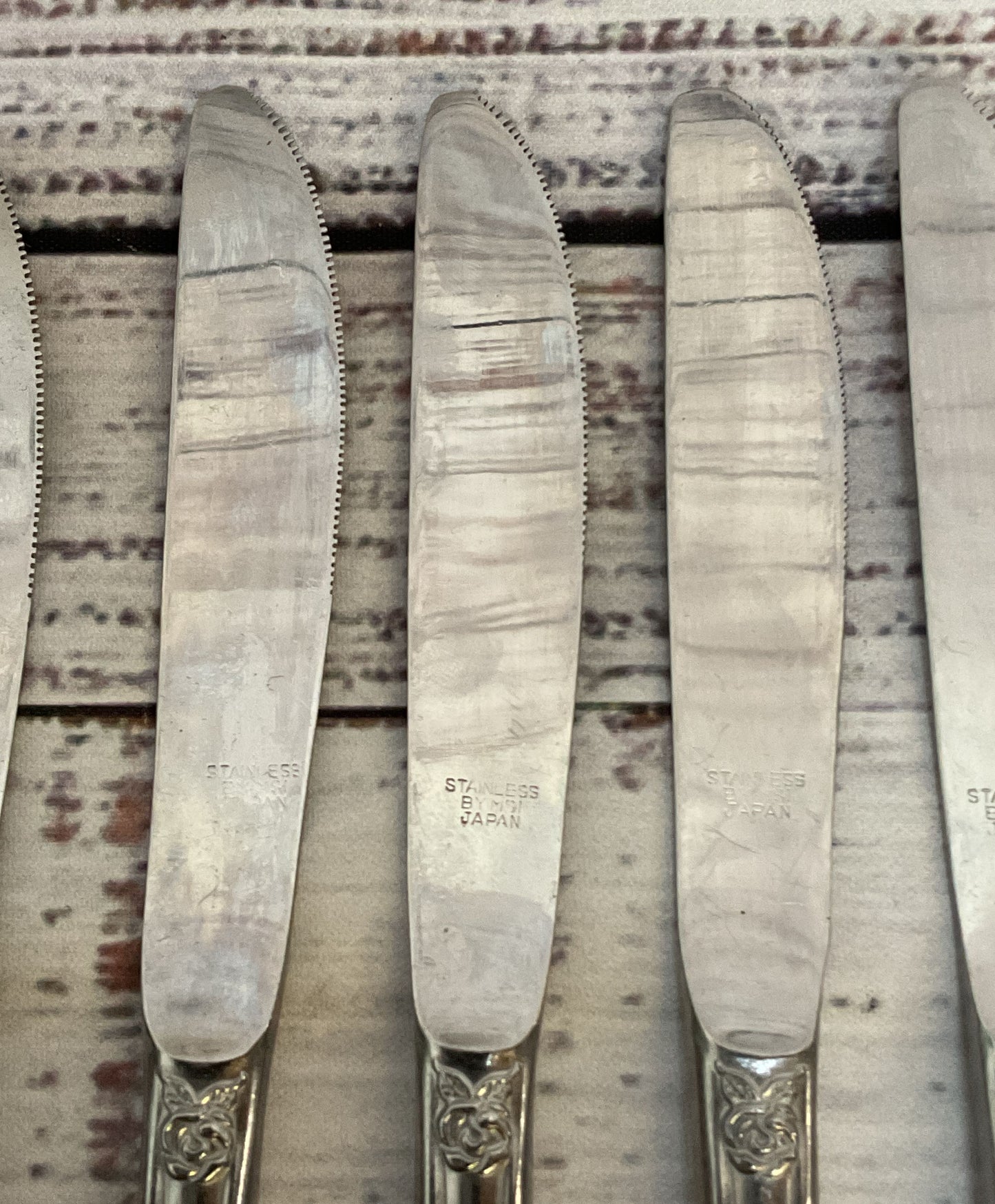 Versailles Japan Stainless Steel Rose Pattern Dinner Knives Lot of 7