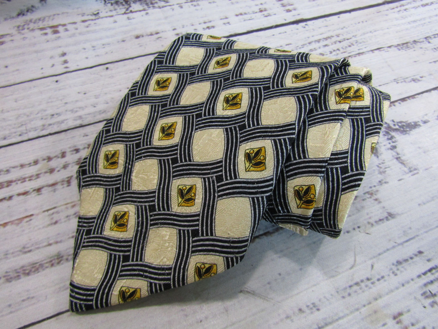 Ermenegildo Zegna Men's Olive Leaf Print Silk Tie Made in Italy