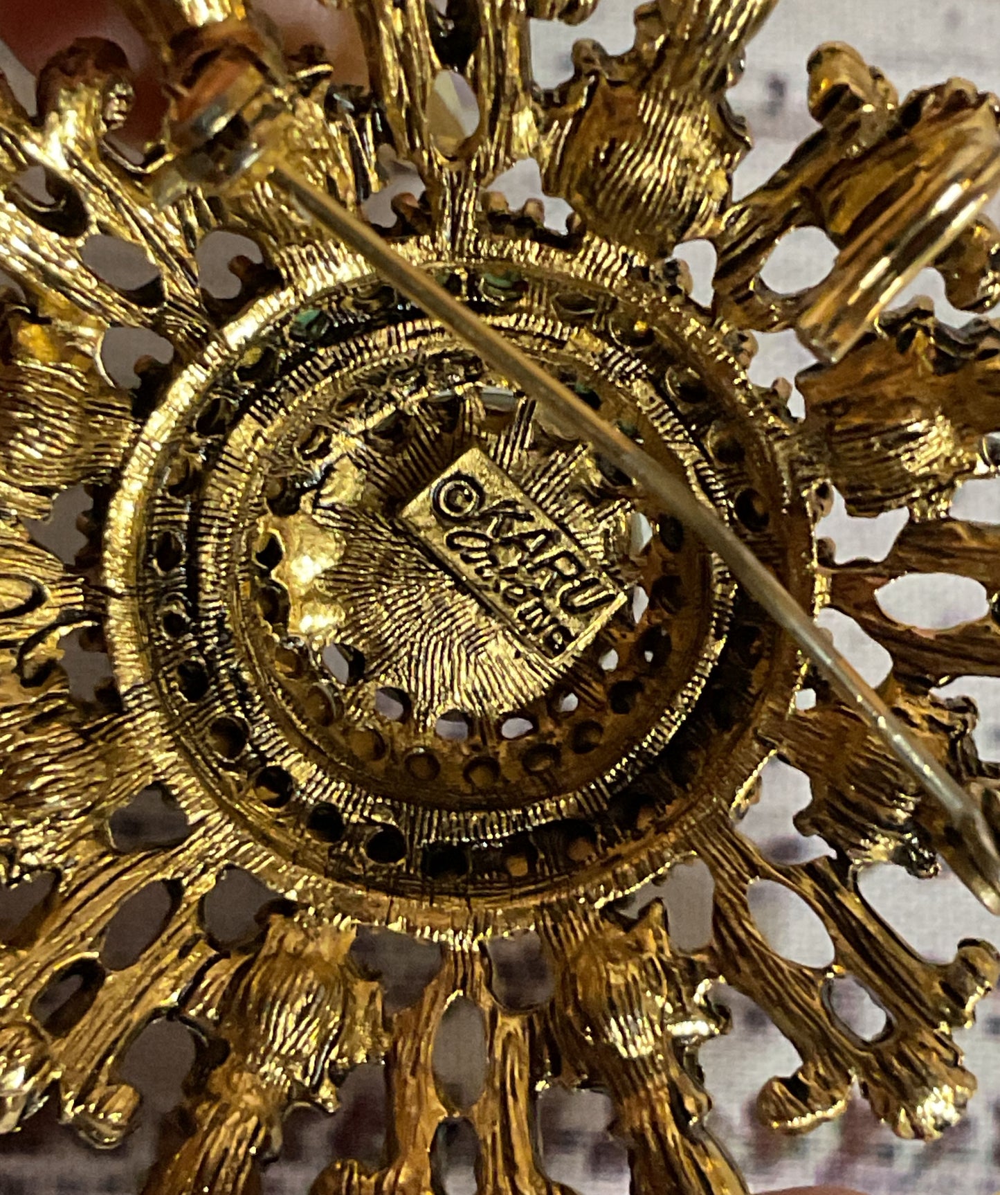 Karu gold tone Vintage Brooch