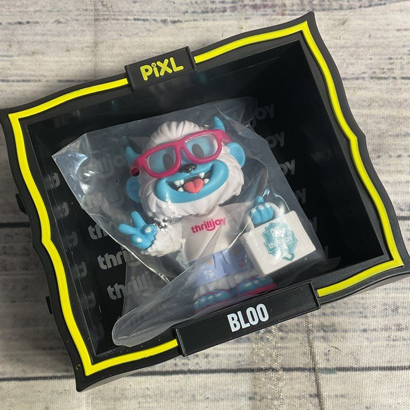 NOB Thrilljoy PiXL Bloo SDCC 2025 Exclusive Beach Theme Vinyl Figure W/ Display