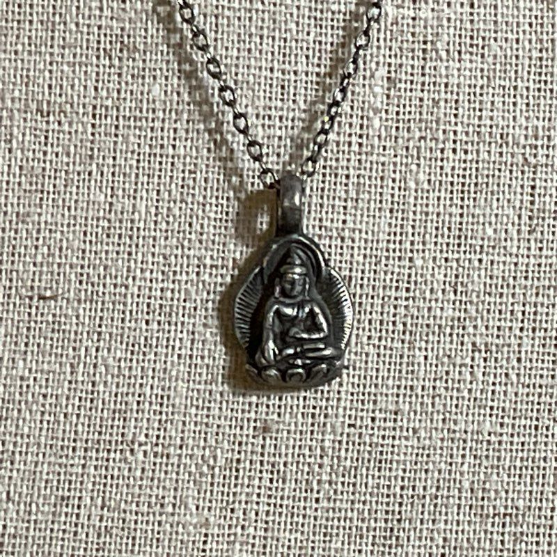 Sterling Silver Tibetan Buddha .75" Pendant 19" Necklace- 4.59g
