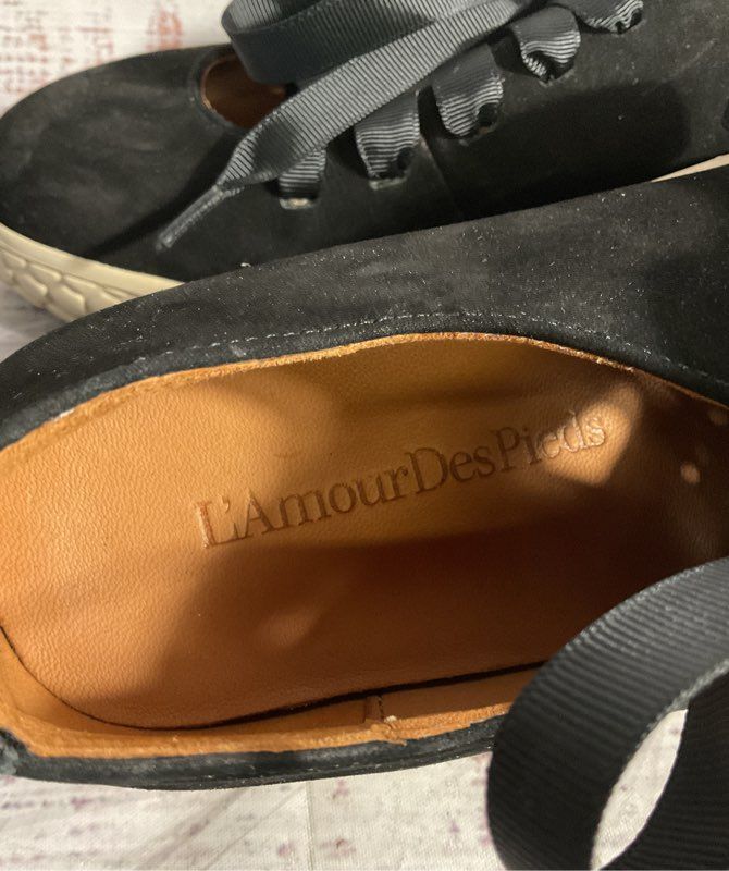 L' Amour Des Pieds Black Suede Zaheera Kace Sneakers Size 8.5 M Women's