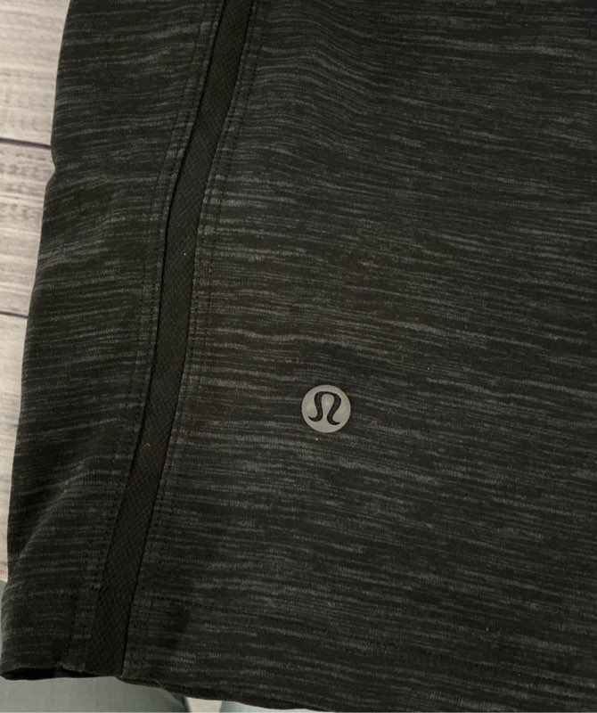 Men's Lululemon Black Jogger Shorts Size XL