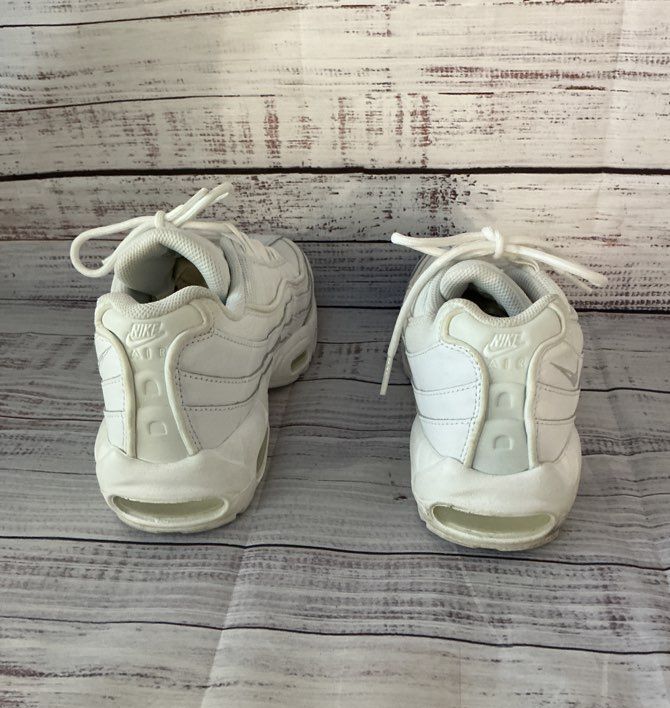 Women's Nike Air Max 95 White & Gray Sneakers Size 7.5