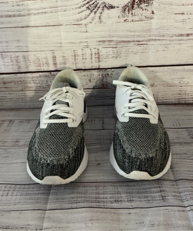 Men's Nike Odyssey React White And Black Sneakers Size 10.5