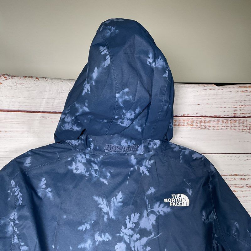 The North Face Resolve 2 Blue Scattershot Leaf Print Dryvent Hooded Jacket sz M