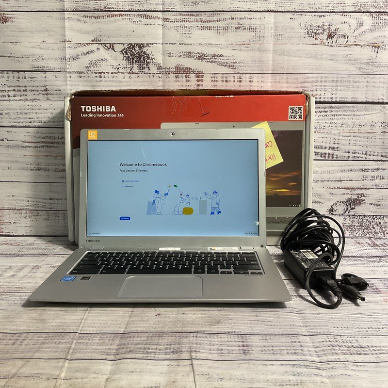 Toshiba Chromebook 2 CB35-B3340 Silver 13" Laptop in OG Box, Works
