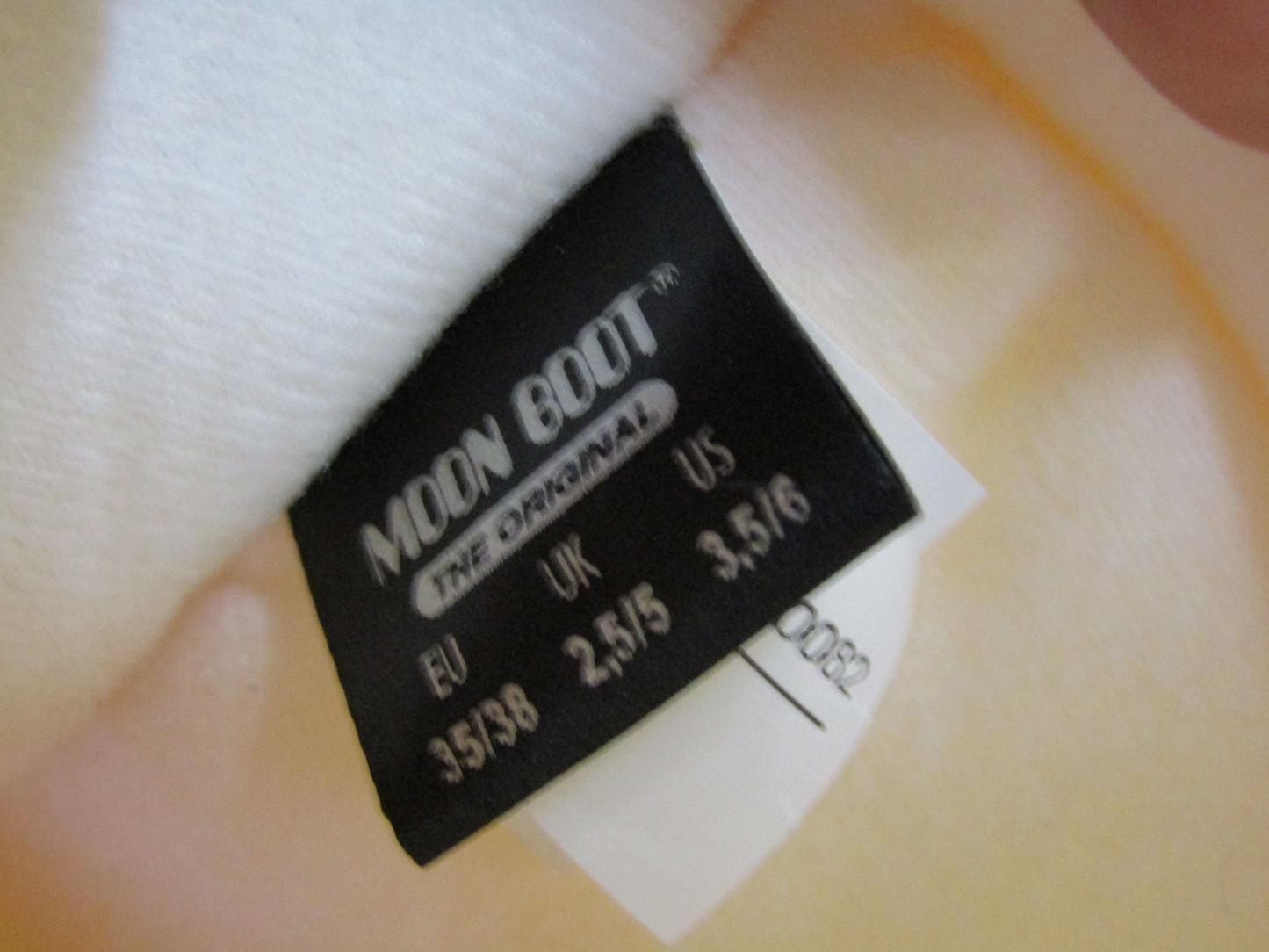 Moon Boots Icon Women's Cream Nylon Boots Size 6
