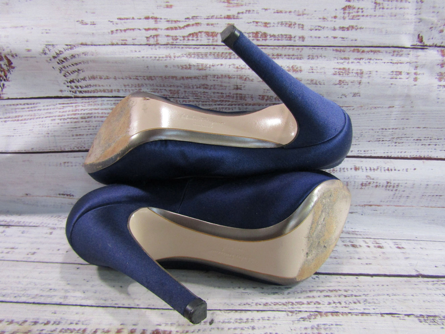 Salvatore Ferragamo Women's Blue Satin Heel Pumps Size 9 Made in Italy