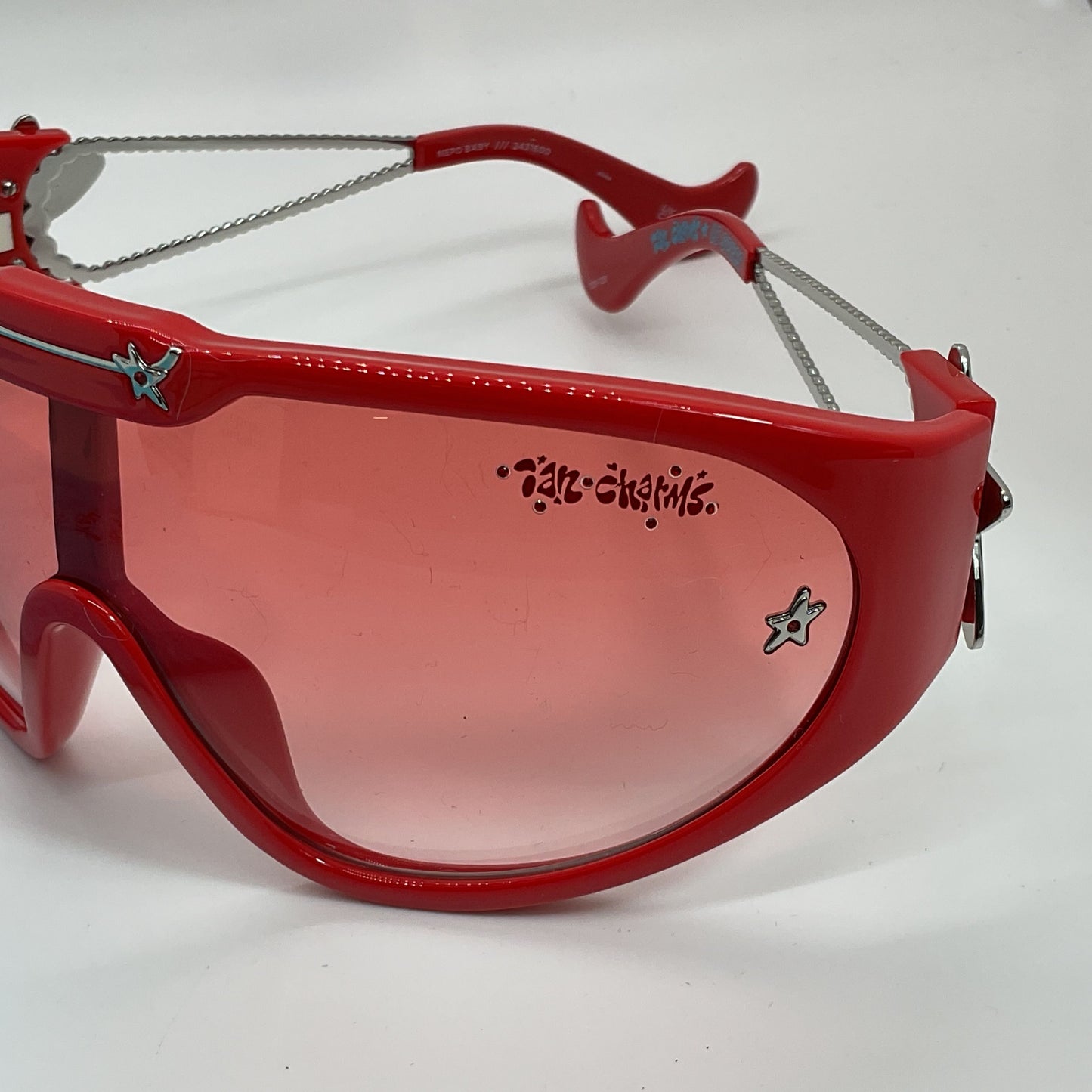 IAN CHARMS X LE SPECS Nepo Baby Red Sunglasses with Faux Fur Cover