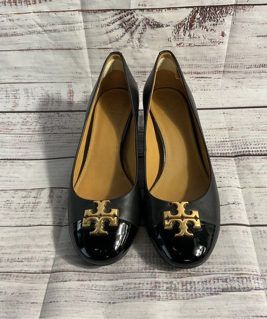 TORY BURCH Everly Black Leather Cap Toe Pumps Heels Gold Logos Women’s Size 7