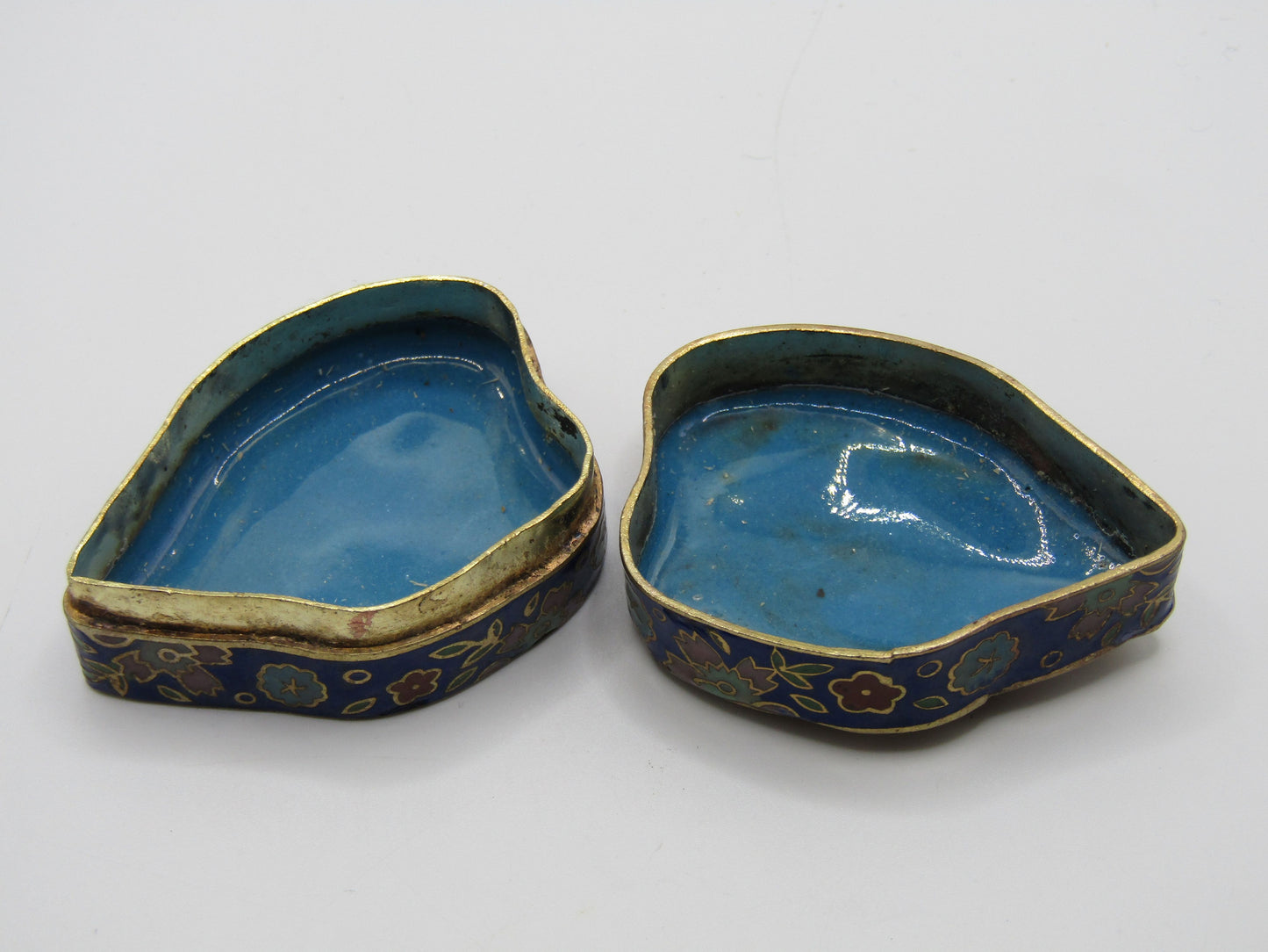 Vintage Handcrafted Cloisonne Enamel Fish Pill Box