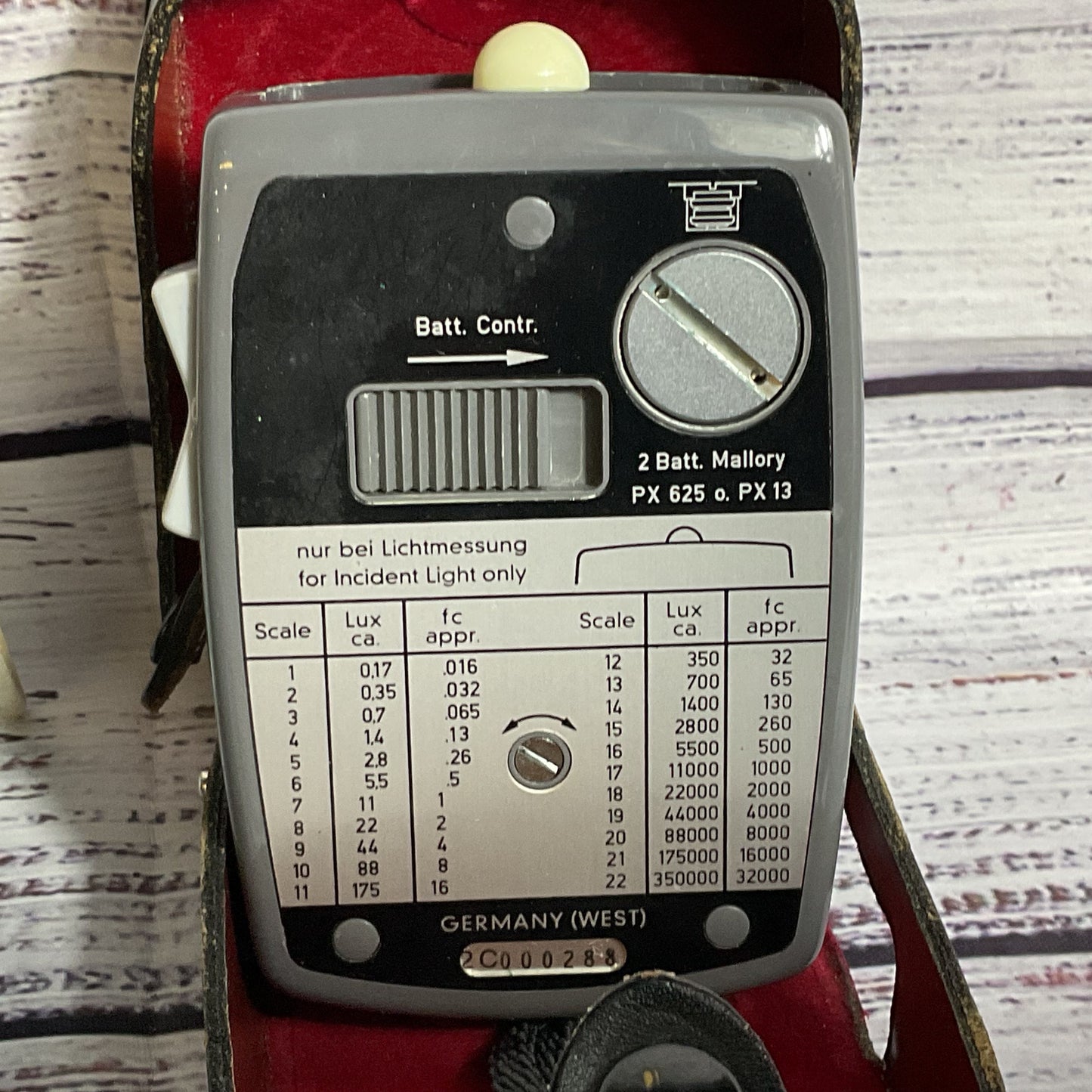 GOSSEN Luna Pro Light Meter with Lunasix 3 Tele Viewfinder Attachment w/Manual
