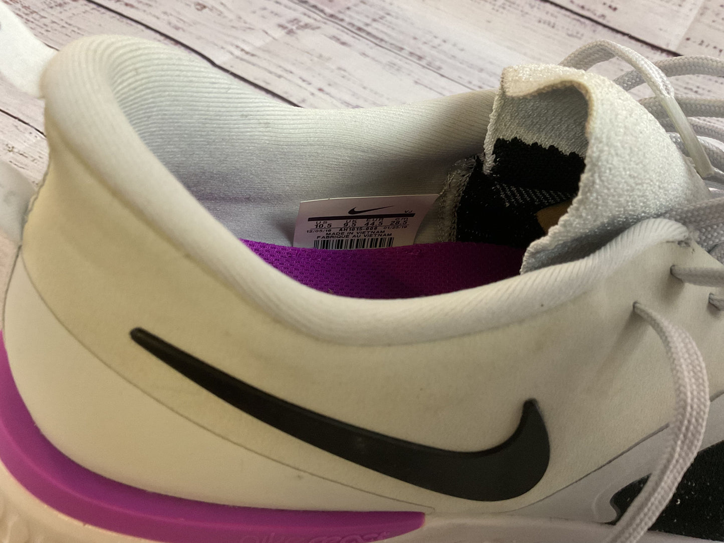 Nike Odyssey React 2 Flyknit White Athletic Shoe Men 10.5