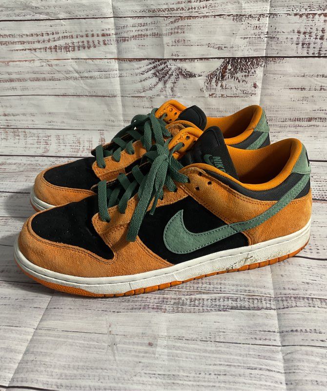 Nike Dunk Low Suede Ceramic Limited Edition Rare Classic DA1469-001 Size 9.5