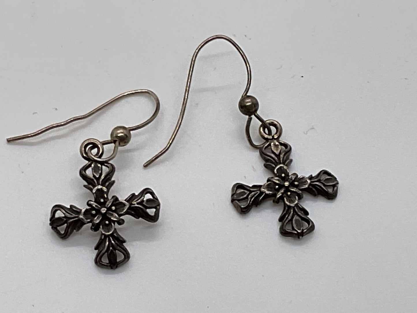 VTG. Sterling Silver Floral Repousse Cross 1.25" Dangle Earrings- 2.58g