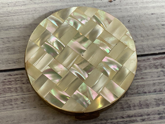 VTG. WIESNER OF MIAMI Trickettes Mother of Pearl Powder Mirror Compact