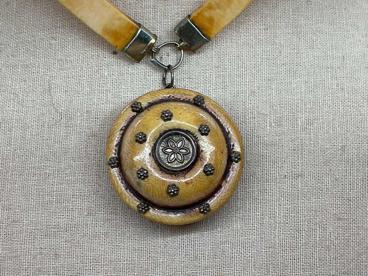 VTG. Sterling Silver Articulated Bone Choker & Round Pendant