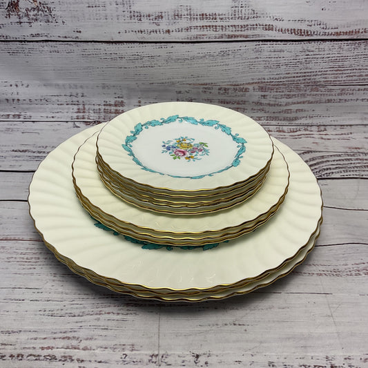 Minton Ardmore Floral Leaf Design Scalloped Edge 10 5/8", 8", 6 1/4" Lot of 11