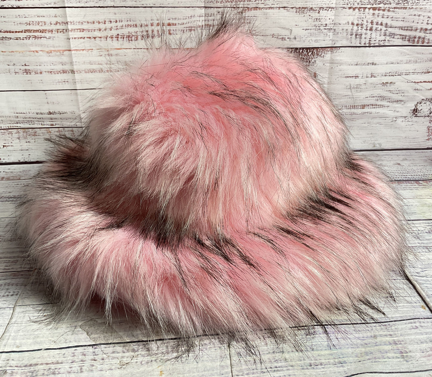 Tyler Lambert Furry Bucket Hat Pink Small