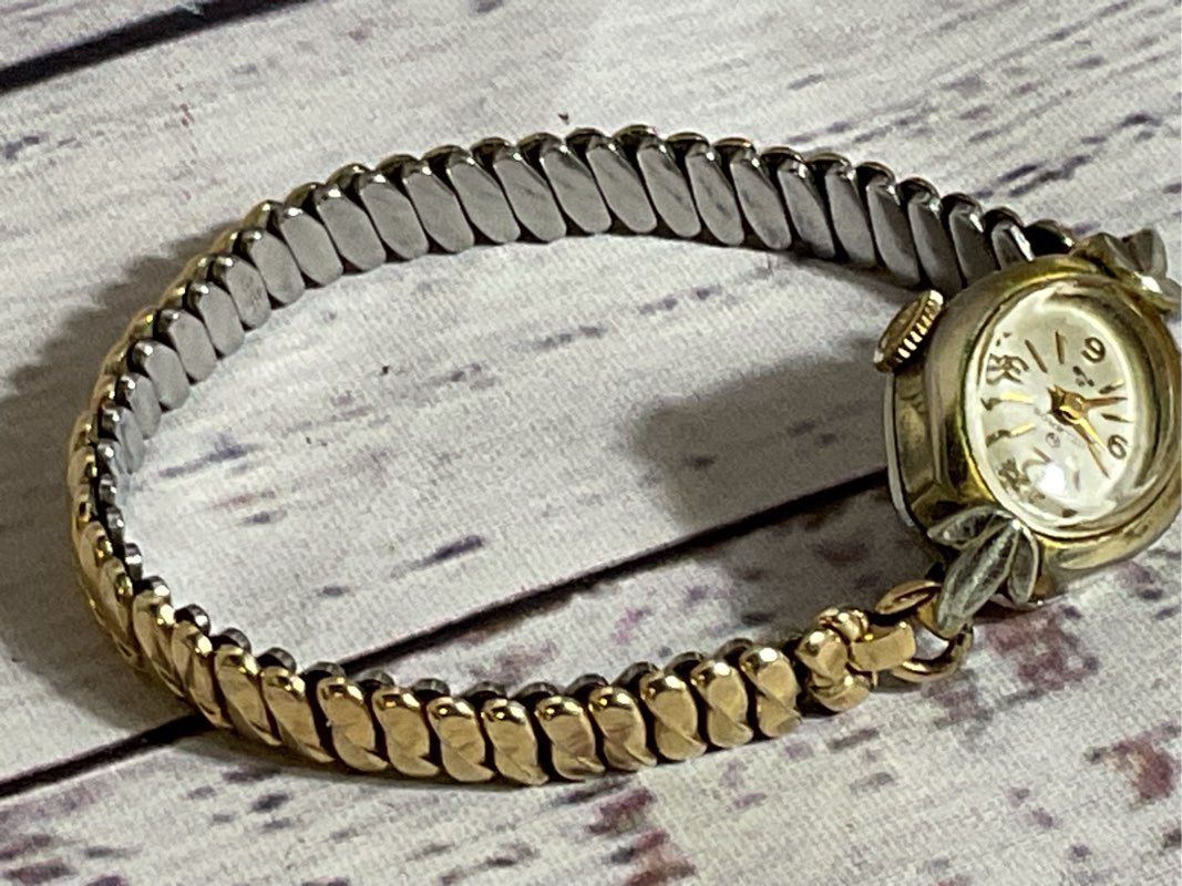 VTG. HELBROS Women's Gold Tone Stretch Band Watch