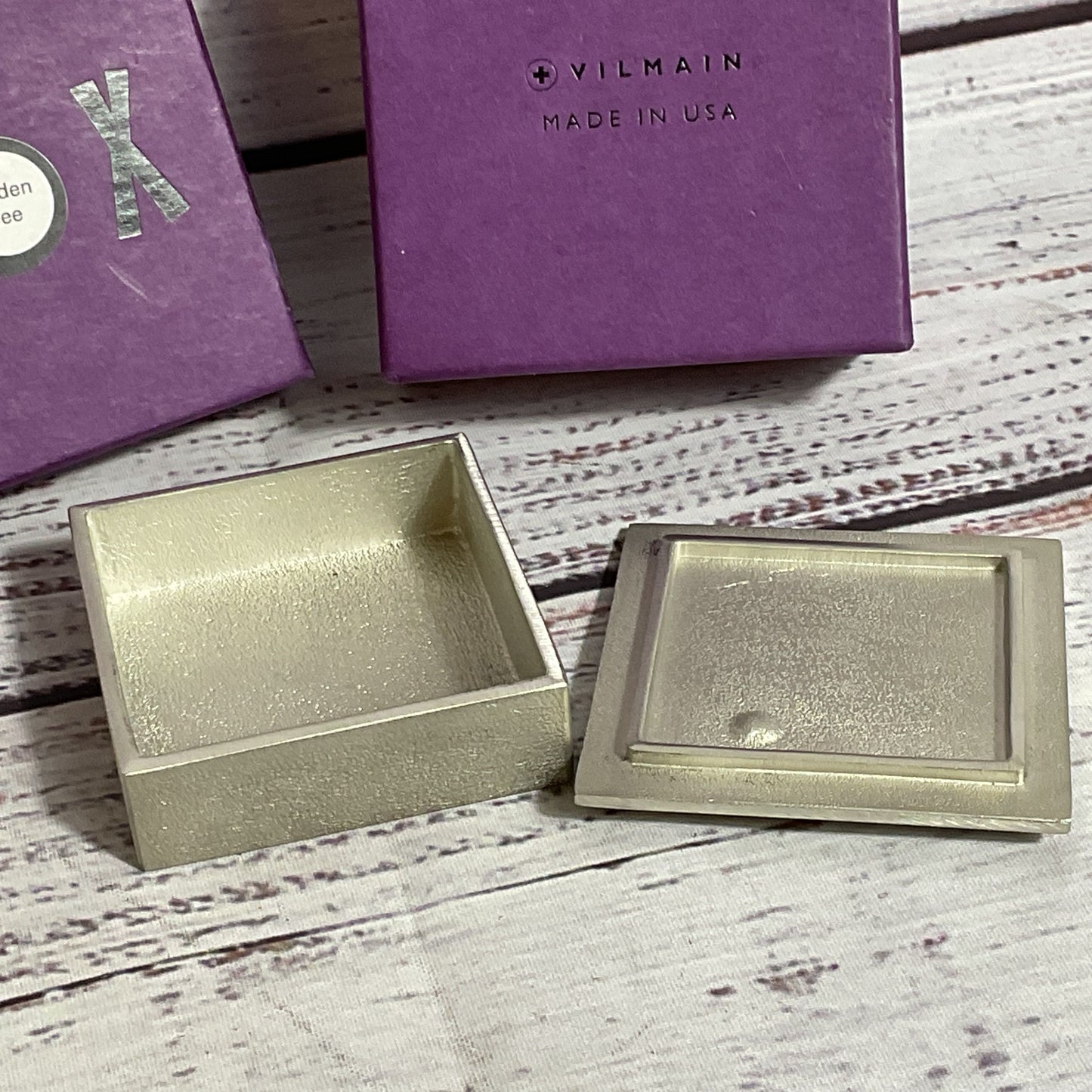 VTG. VILMAIN Gold Tone Bee Pewter Trinket Box- 2.25"