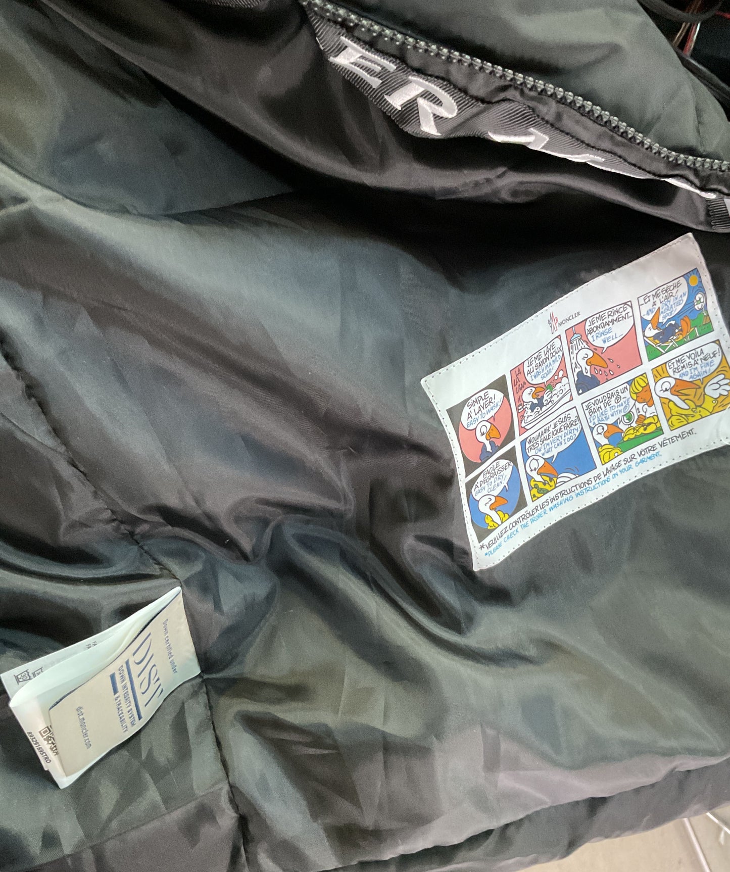 Moncler Montcla Black Down Puffer Jacket - Size 4XL - New with Defect