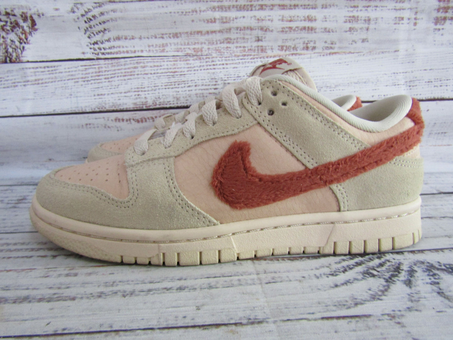 Nike Dunk Low Terry Swoosh Women's Low Top Sneakers Size 6 DZ4706-200