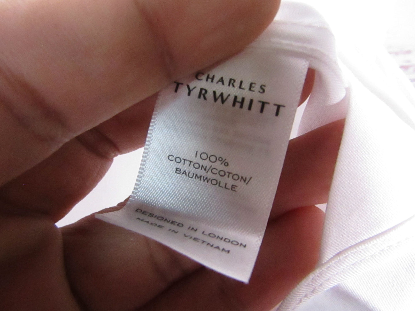Charles Tyrwhitt White Egyptian Cotton Twill Classic Fit Shirt Size 15.5 / 33in