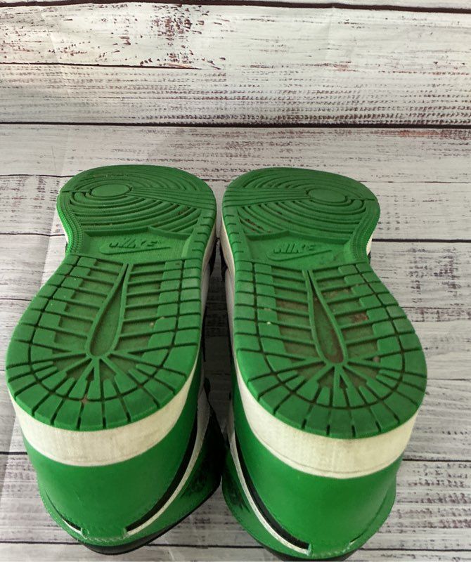 Nike Air Jordan 1 Retro High Tops Green Sneakers Women 6.5 Y Women's 8 Men's 6.5