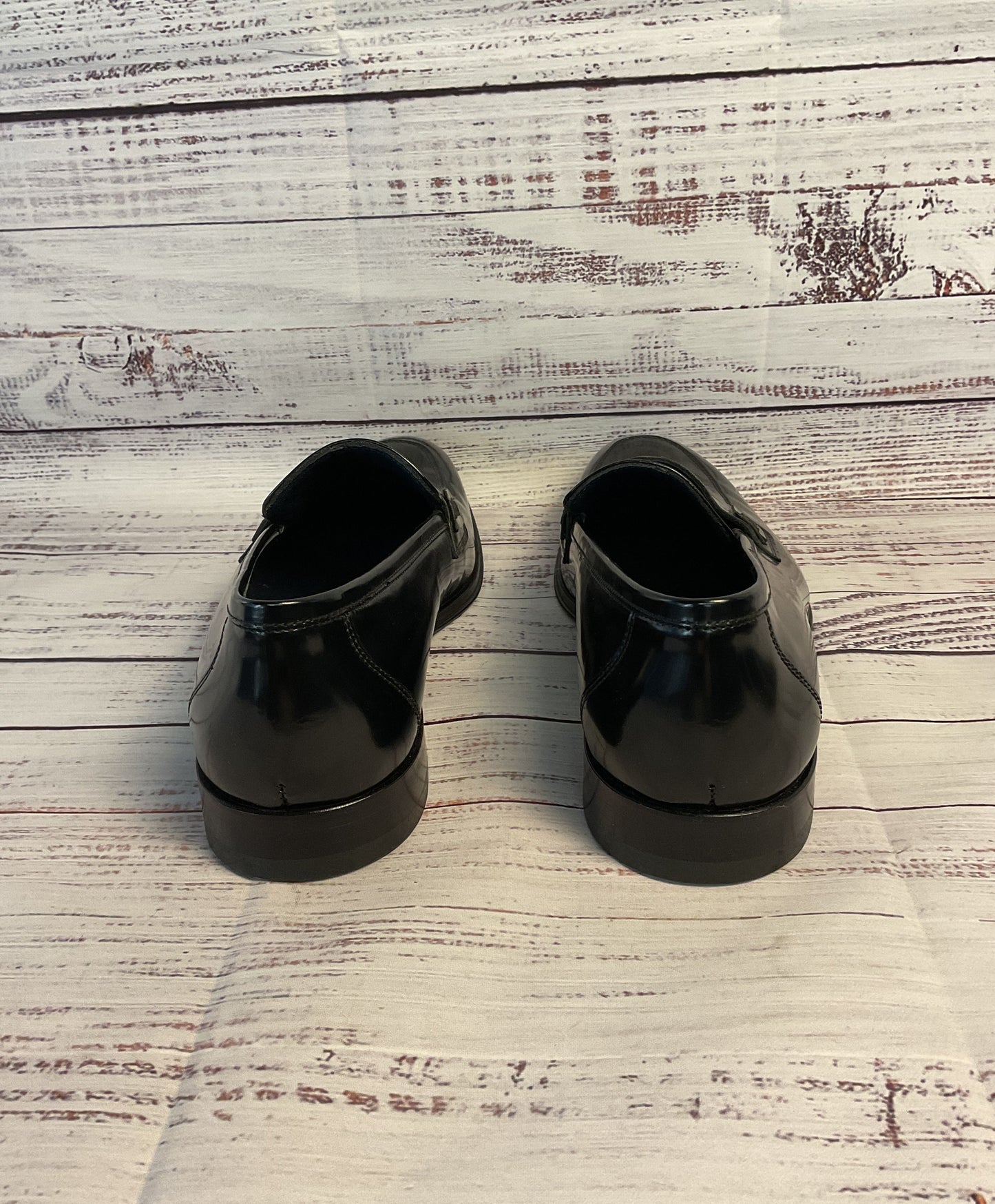 Men's Vella Pais Black Loafer Size 11