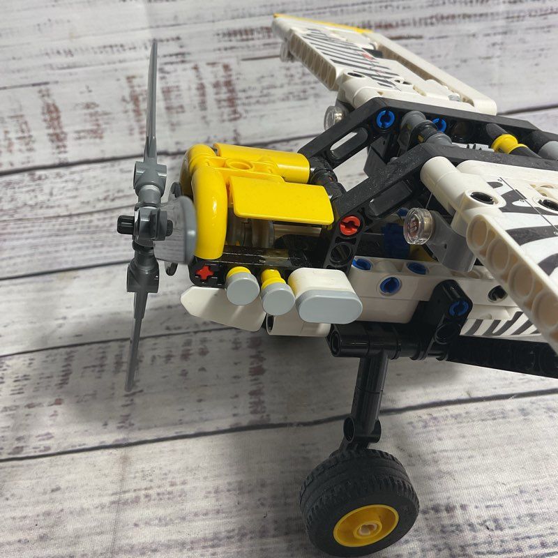 Lego Technic Bush Plane Toy 42198 *Complete*