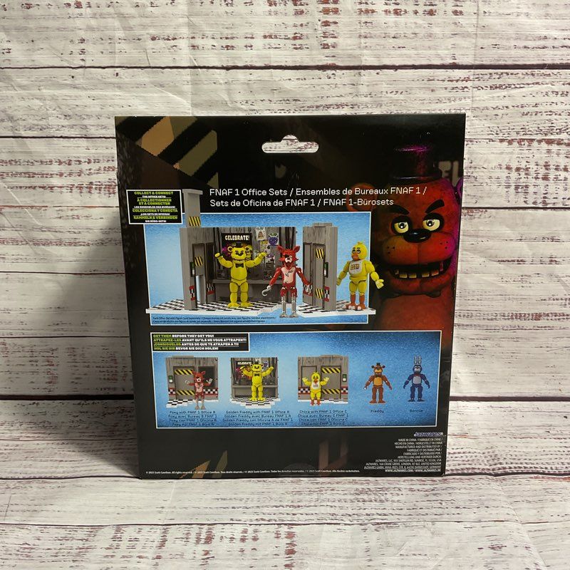 NEW Five Nights At Freddy's Office Set Chica Foxy Golden Freddy 5" Figure Bundle