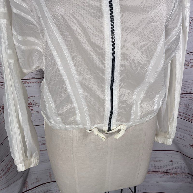 Alo Yoga Stitch Jacket White Cropped Breathable Mesh Detail Windbreaker Size M