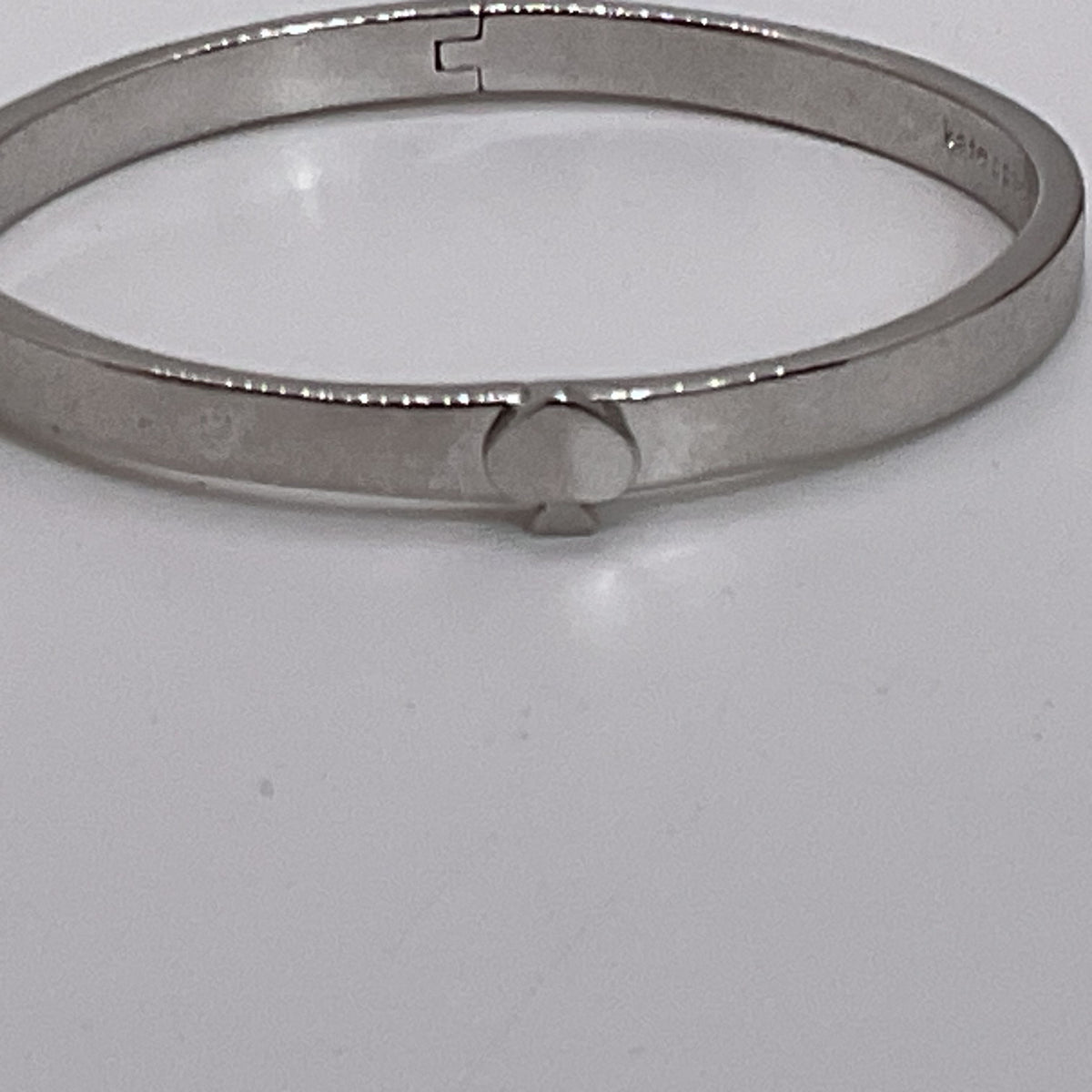 KATE SPADE Silver Tone Spade Detail Hinge Bangle Bracelet