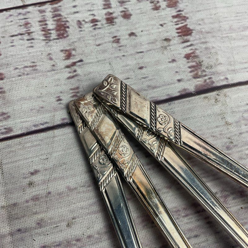 Viners 4 Pc. Sheffield Extra A Electro Plate Silver Floral Pattern Tea Spoon Set