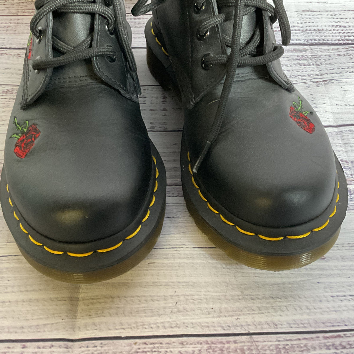 DR. MARTEN'S 1460 Vonda Women's Black Embroidered Roses Leather Boots- SZ 5