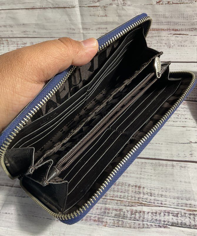 Vintage Furla Women's Genuine Leather Croc Embossed Clutch Purse Blue