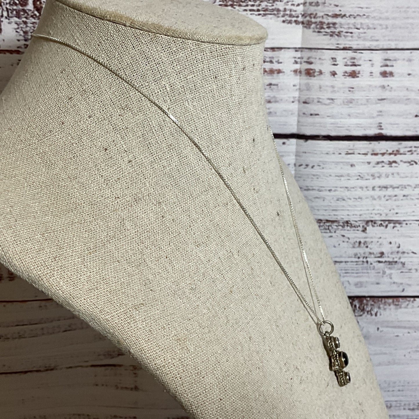 Sterling Silver Garnet & Onyx Pendant 18.5" Chain Necklace- 6.07g