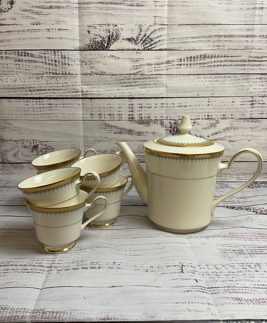 Gorgeous Vintage Edinburgh Noritake Fine China Set Of 7 Tea Set
