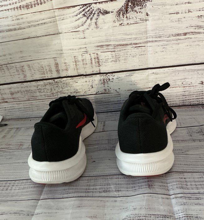 Men's Nike Downshifter 11 Bred Black W/red Sneakers Size 9.5