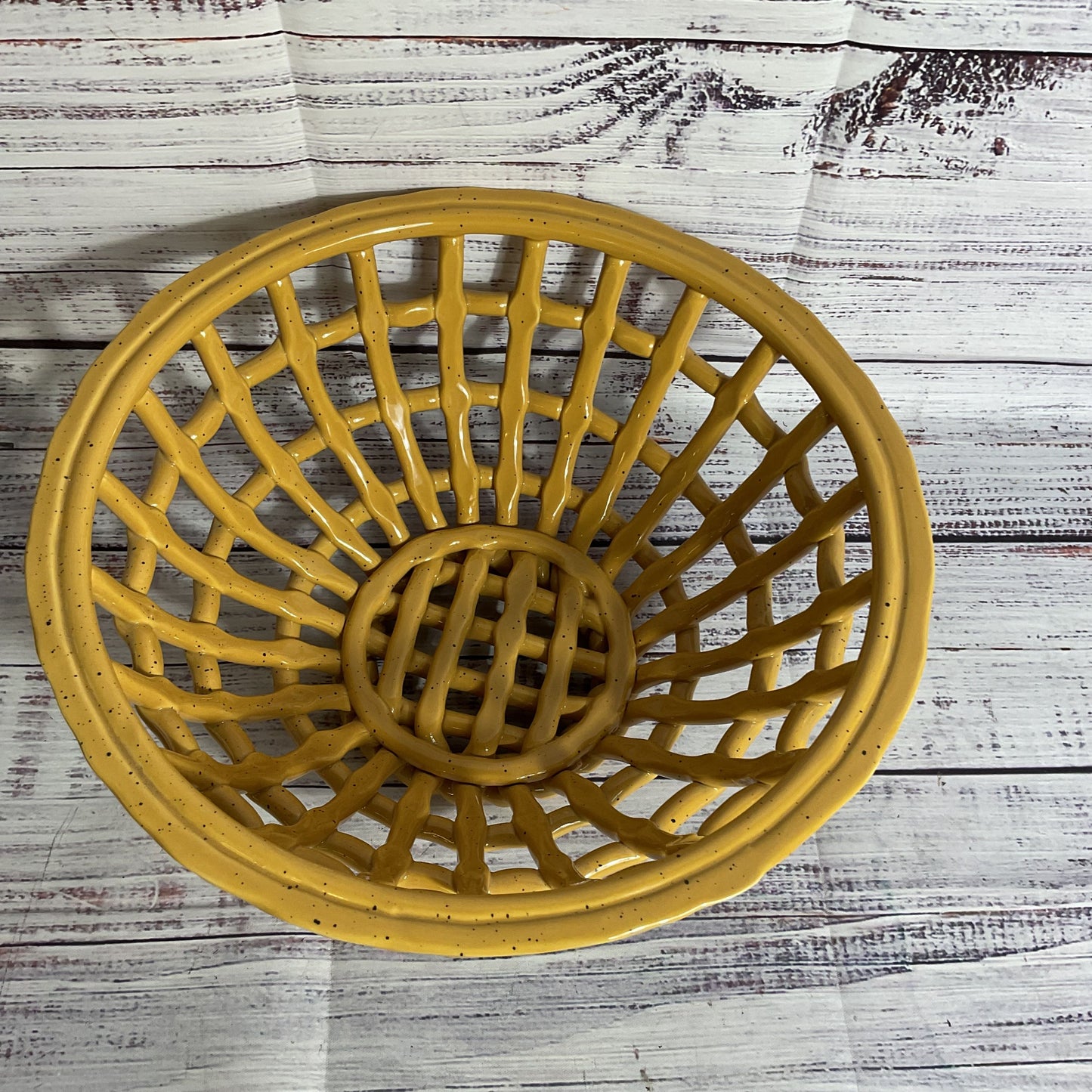 VTG. Yellow Ceramic Lattice Weave Decorative Bowl- 10.75"