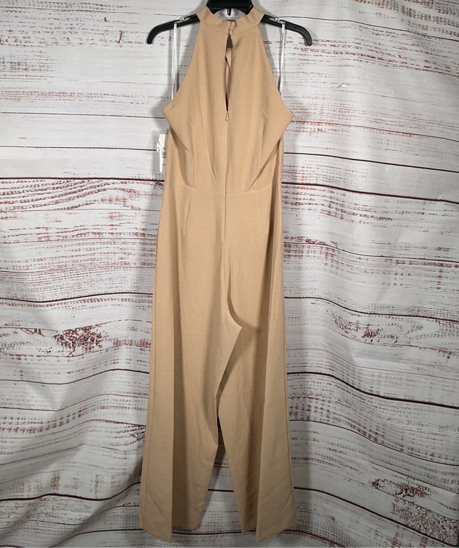 NWT Women's Julia Jordan Twist Front Halter Jumpsuit in Beige Size 8 Retail $139