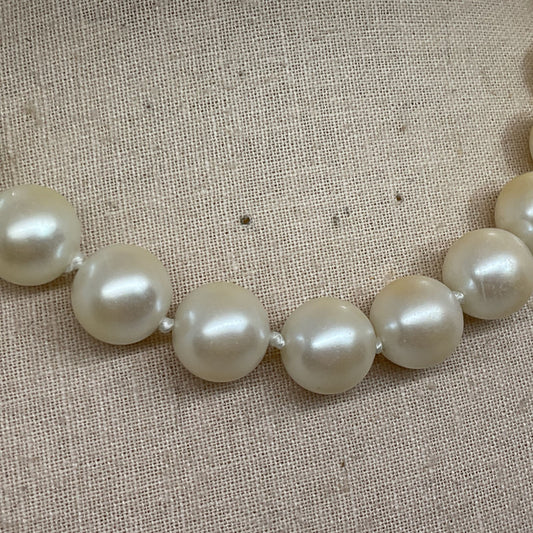 VTG. CAROLEE Faux Pearl Necklace- 17"