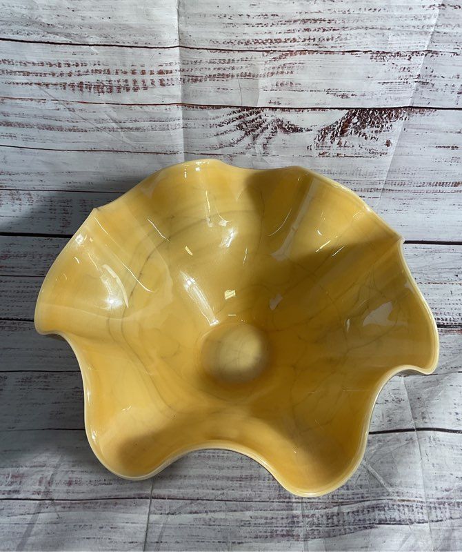 Home Decor Phillis Glass Scalloped Shell Bowl Ruffled Beige/ Brown 11"