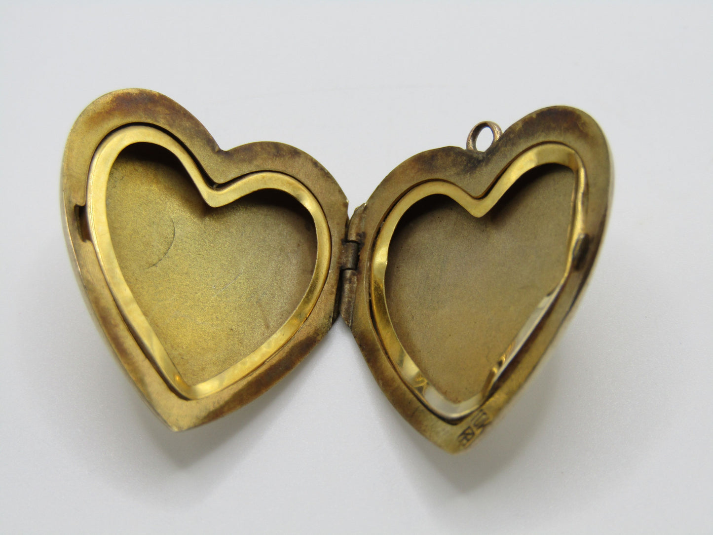 Vintage 10k Yellow Gold Floral Etched Heart Locket Pendant