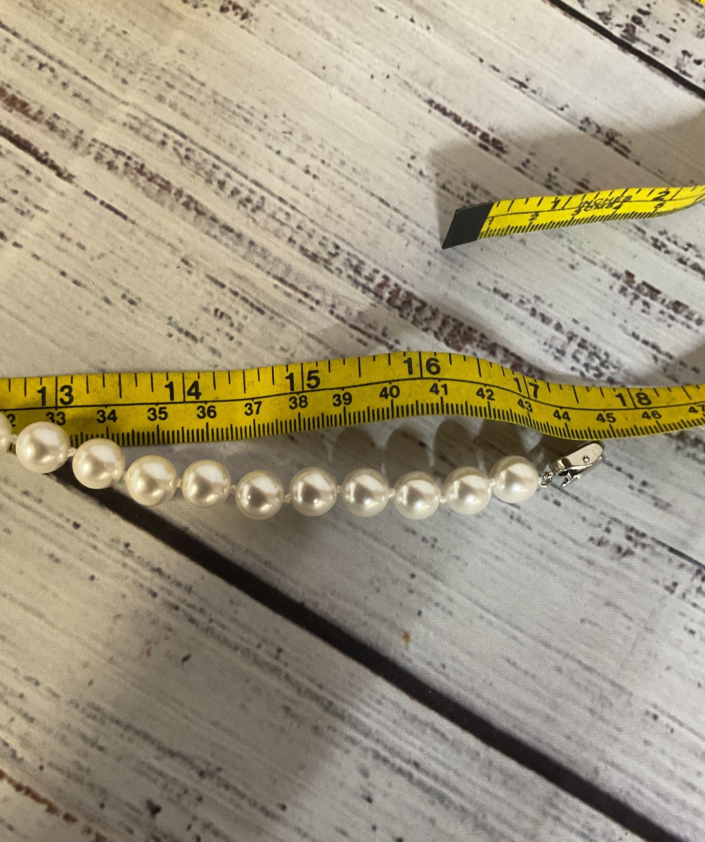 Faux Pearl Silver Clasp Vintage Necklace 17"